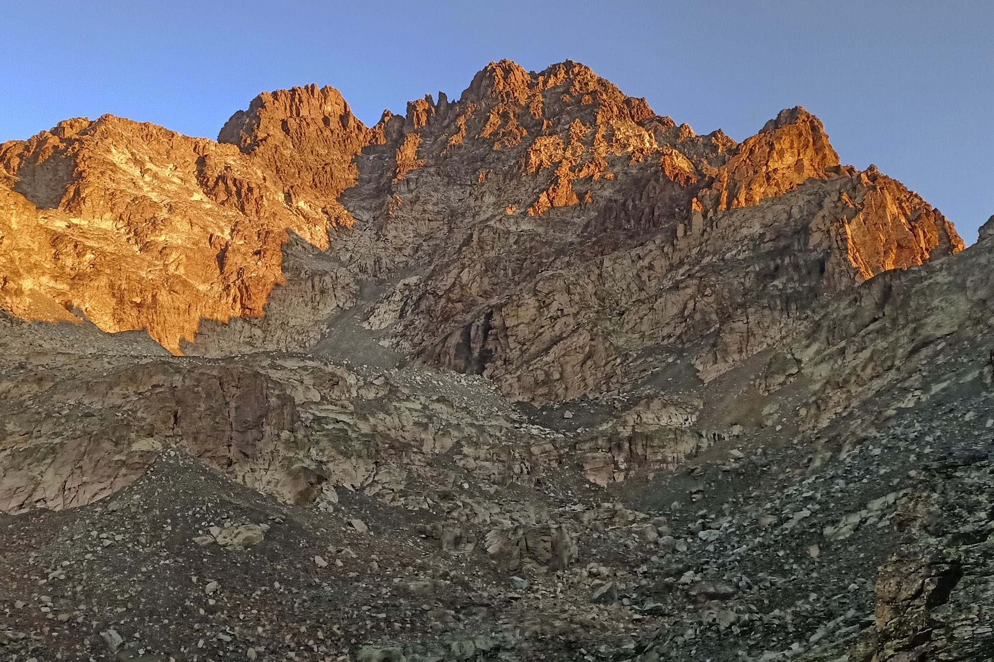 In vetta al Monviso lungo la Via Normale — foto 1